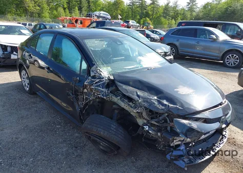 2021 Toyota Corolla Le z USA, uszkodzony, nr VIN 5YFEPMAE2MP241363